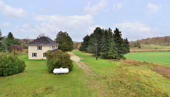 View of House and Acreage - Country homes for sale and luxury real estate including horse farms and property in the Caledon and King City areas near Toronto